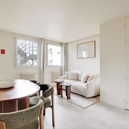 Champs Elysees - Ponthieu *