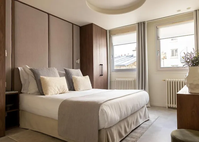 Champs Elysees - Ponthieu