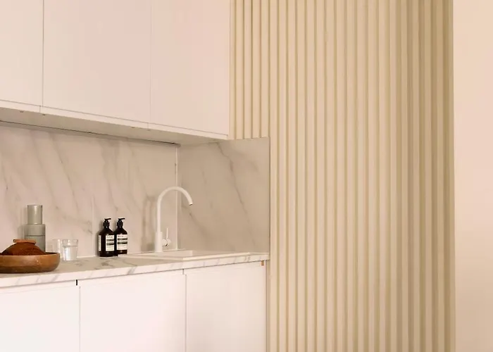 Champs Elysees - Ponthieu Paris